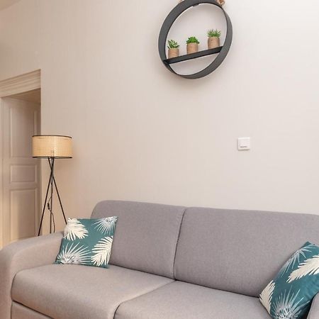 Appartement Cosy Au Centre Ville Avec Garage Чалон-Сур-Салне Экстерьер фото