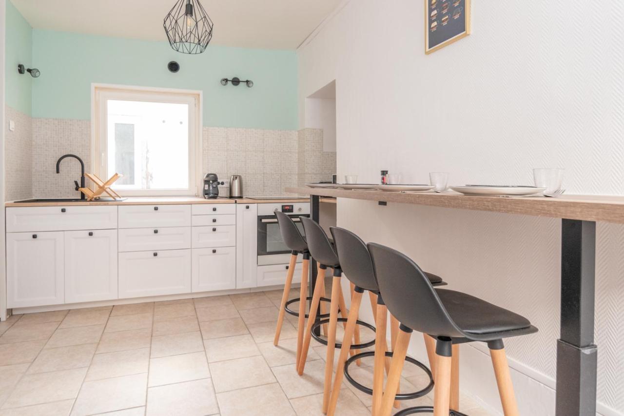 Appartement Cosy Au Centre Ville Avec Garage Чалон-Сур-Салне Экстерьер фото